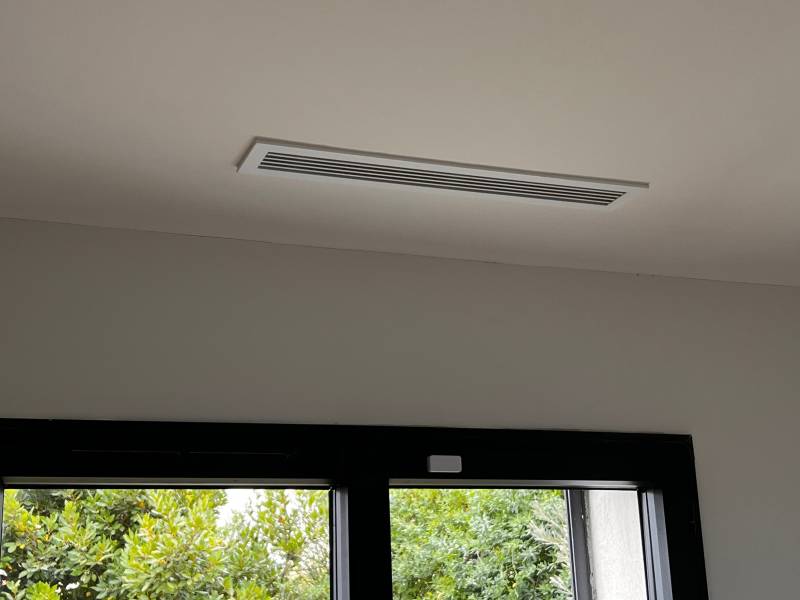 Pose d'une climatisation gainable Daikin a Six fours les plages proche de Bandol